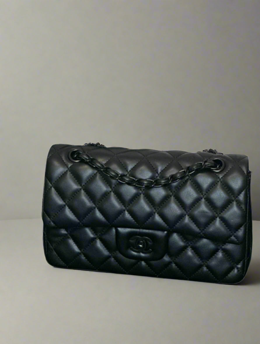 C Black Medium Classic Double Flap Bag