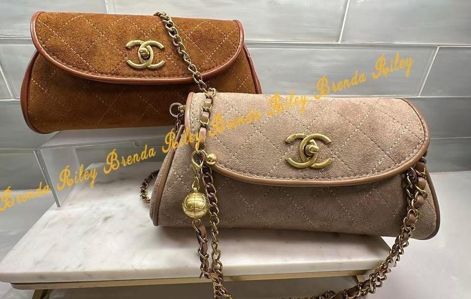 Channel Clutch Chain purse