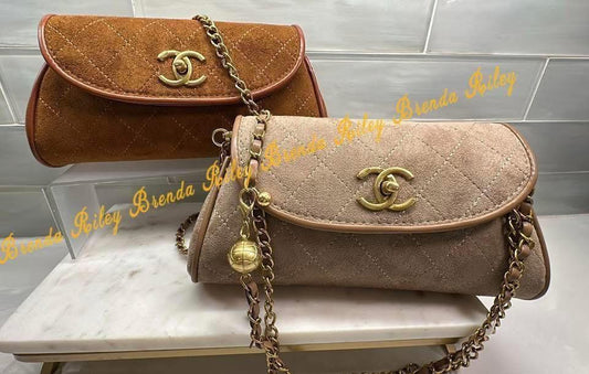 Channel Clutch Chain purse